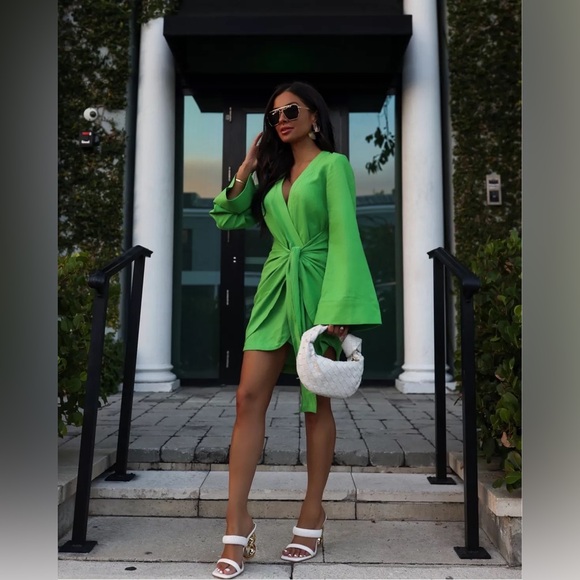 L'ACADEMIE JANEIRO MINI REVOLVE INFLUENCER FOR LOVE LEMONS CULT GAIA FREE PEOPLE - Picture 16 of 16